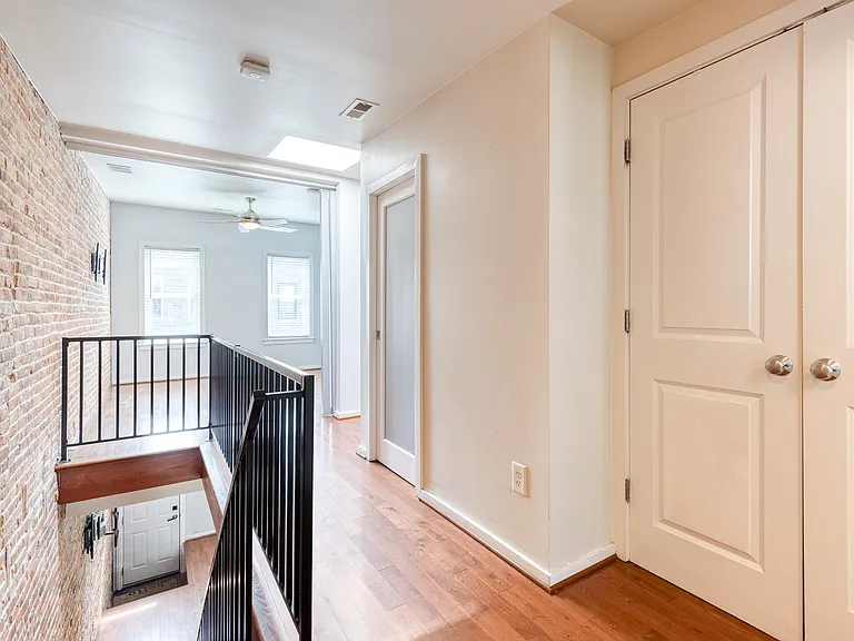 112 N Streeper St — Photo 18