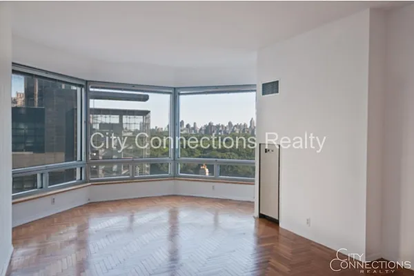 Rented by City Connections Realty | media 2