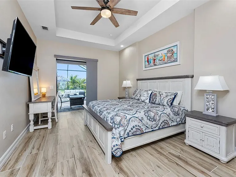 212 Rotonda Blvd E — Photo 11