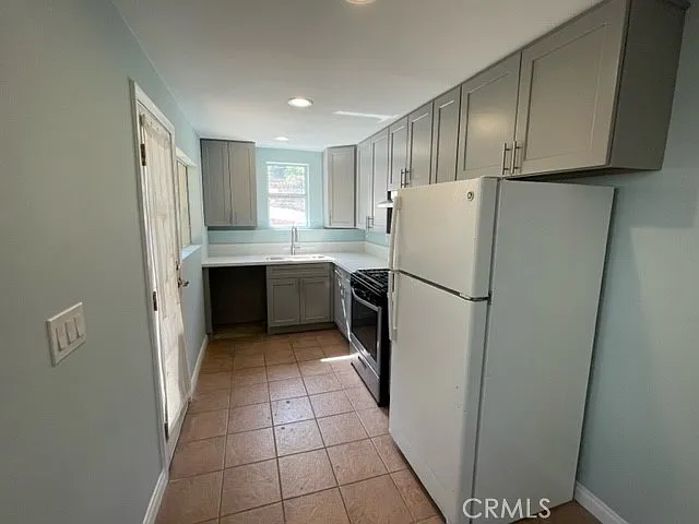 6818 Santa Susana Pass Rd — Photo 6