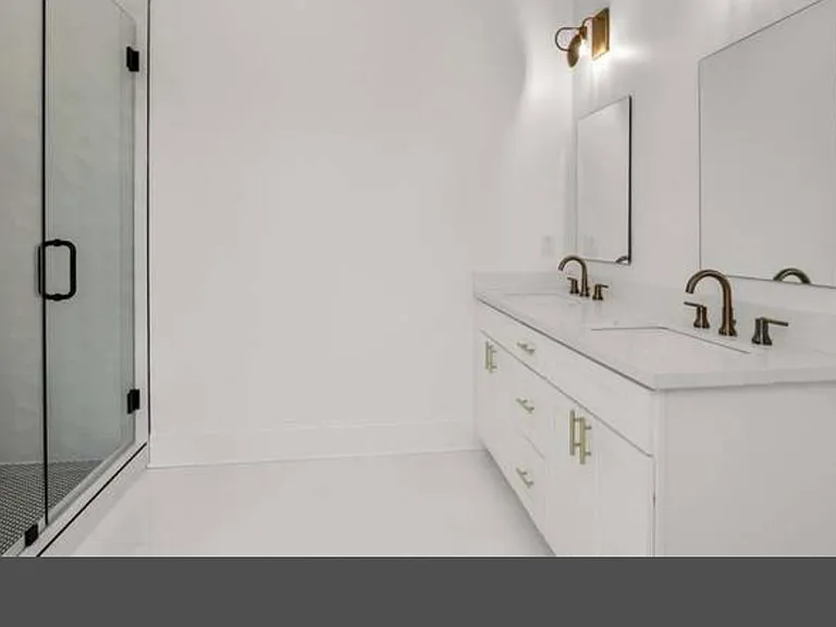2810 N Rocheblave St — Photo 13