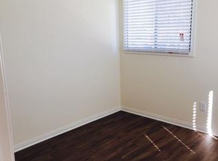 679 Center St APT 8, Costa Mesa, CA 92627