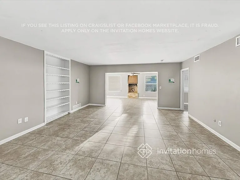 12160 Croft Dr — Photo 4