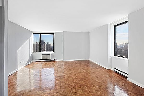 1st image of 1601 3rd Ave APT 29D