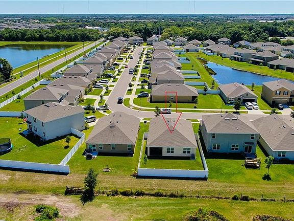 3rd image of 10655 Park Meadowbrooke Dr