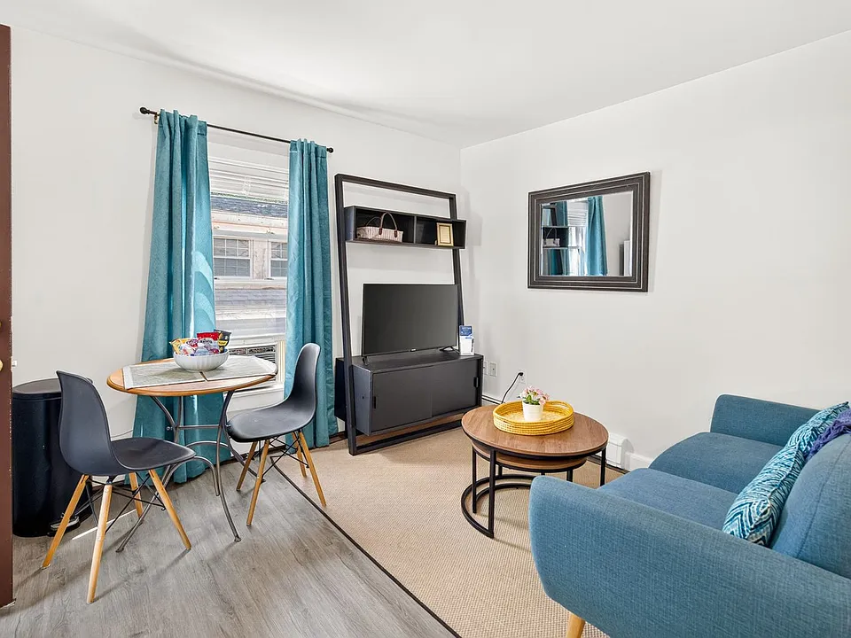 22 Hews St #3-ID1586664P