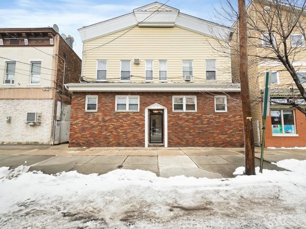 313 Avenue C APT 4, Bayonne, NJ 07002