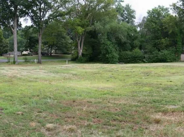 5245 Pelham Cir, Memphis, TN 38120