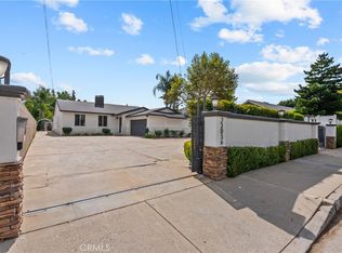 23036 Burbank Blvd, Woodland Hills, CA 91367