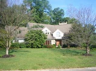 403 Bishopsbridge Dr, Cincinnati, OH 45255