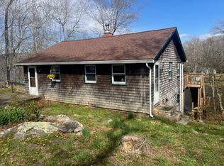 389C Wyassup Rd, North Stonington, CT 06359