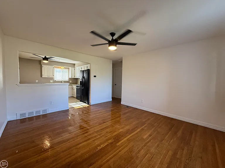 27550 E Schiller Dr — Photo 11