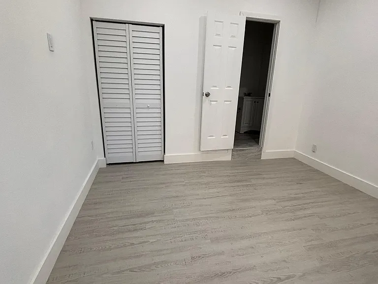 17614 SW 134th Pl — Photo 2