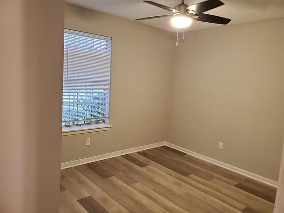 5th image of 10940 Rack St