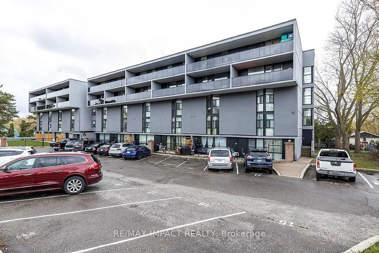 454 Centre St — Photo 1