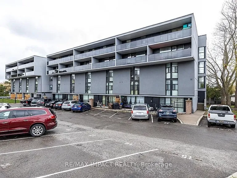 454 Centre St S #108 — Photo 1
