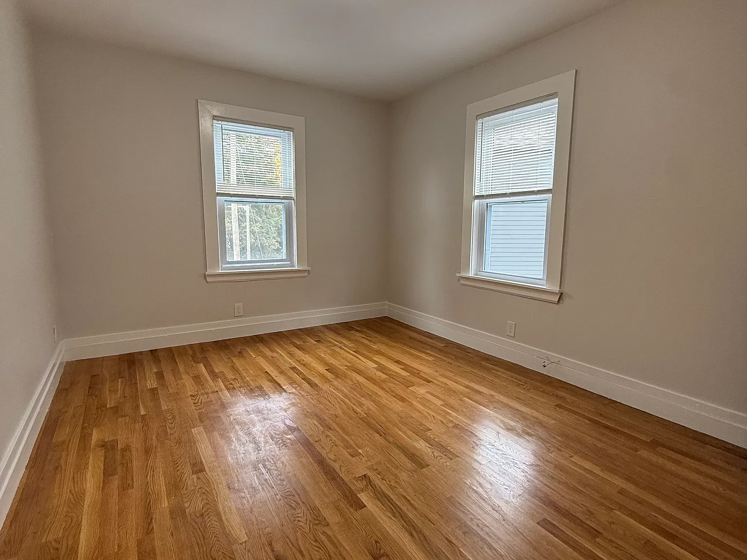 2 bed, 900 sqft, $2,850 — Photo 3