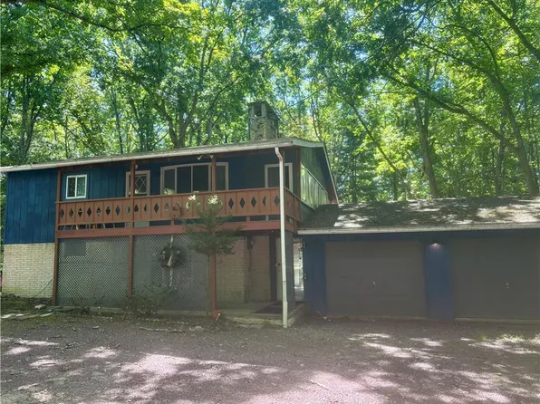 12 Pool Dr, Jim Thorpe, PA 18229