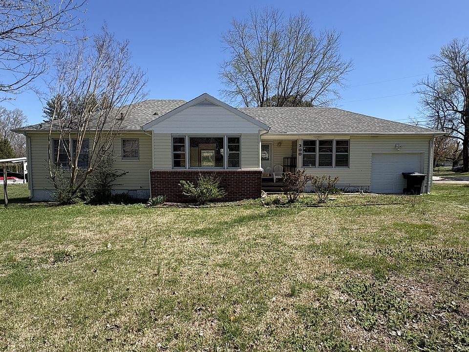1st image of 300 Yeager St