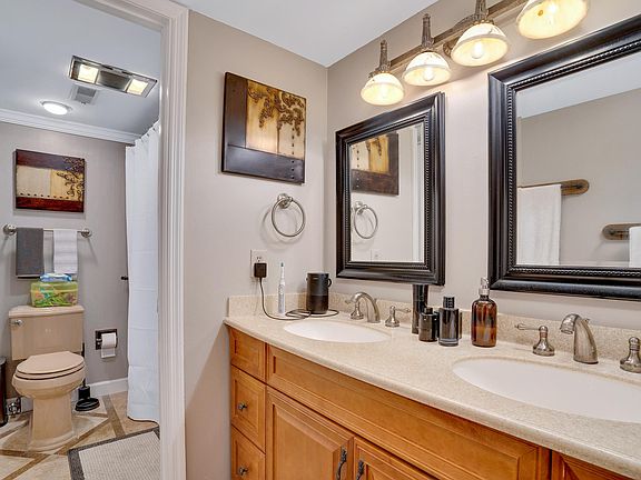 4th image of 4328 Lakeshore Ln Unit 202