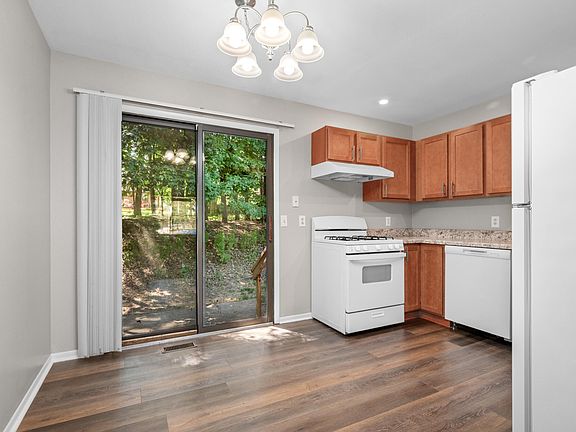 5th image of 2967 Englewood Ave SE
