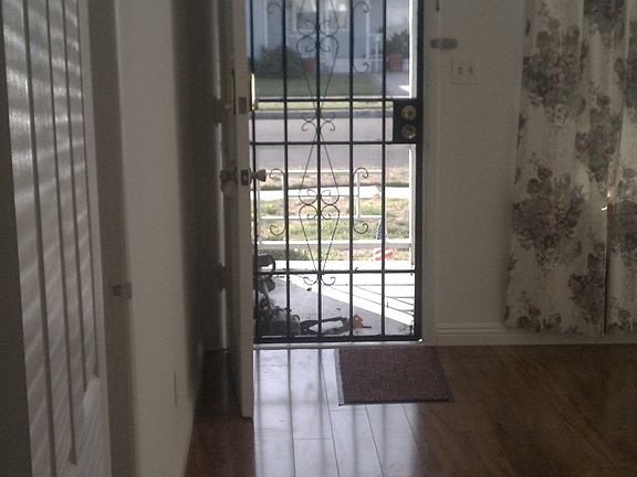 5th image of 7408 Oakdale Ave