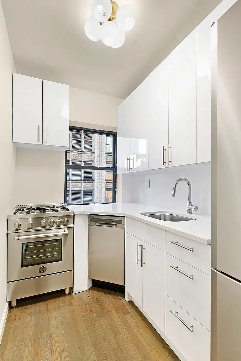 121 Madison Avenue — Photo 3