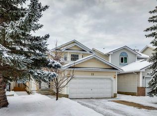 33 N River Rock Cres SE, Calgary, AB T2C 4J4