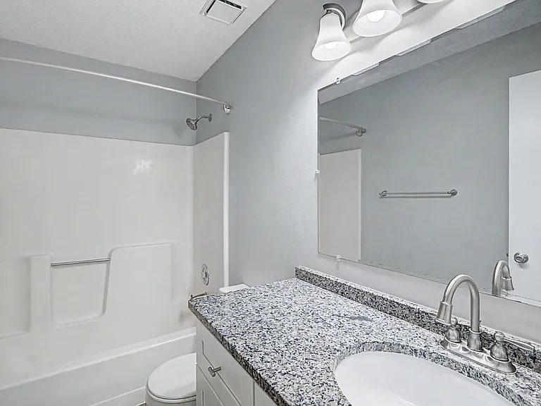 3292 Greenbrier St #D — Photo 10