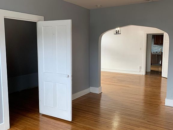 3rd image of 112 Fargo Ave #3