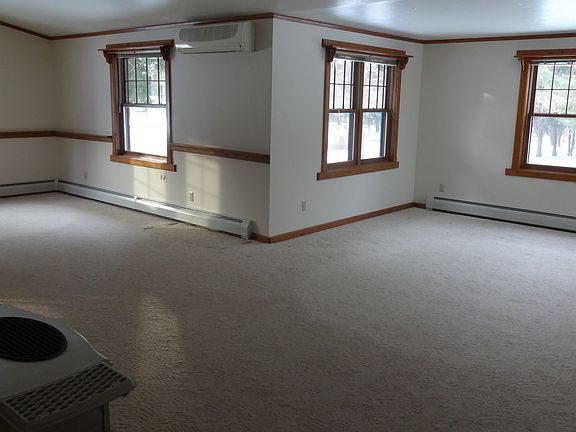 Sunny living-dining rooms