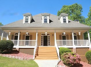 7450 Waters Edge Dr, Stone Mountain, GA 30087
