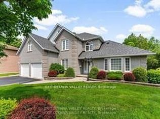 127 Owens St, Pembroke, ON K8A8K1