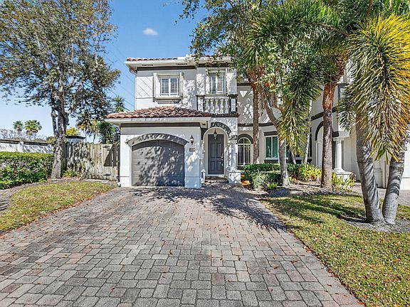 2nd image of 4040 Murano Bay Drive