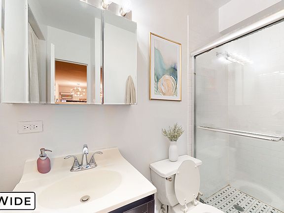 5th image of 1435 1st Ave APT 3RN