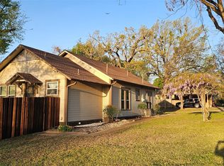 700 S Live Oak St, Canton, TX 75103