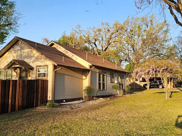 700 S Live Oak St, Canton, TX 75103