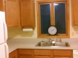 841 Gungywamp Rd, Groton, CT 06340