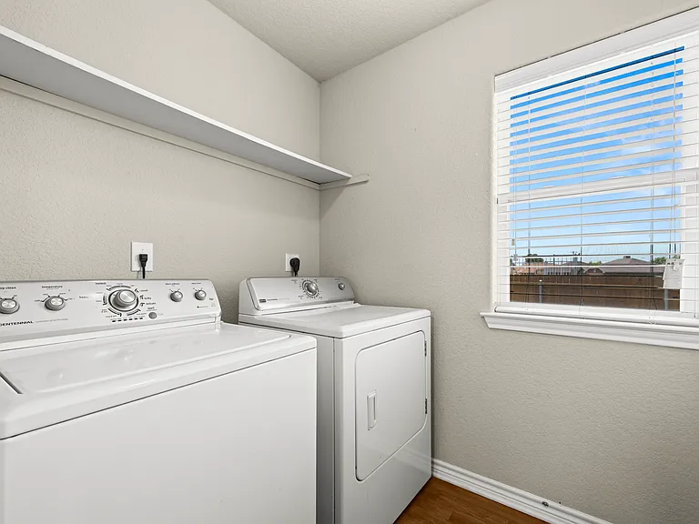 3006 Montague County Dr — Photo 11