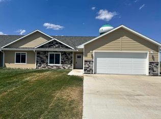 808 W 22nd St, Schuyler, NE 68661