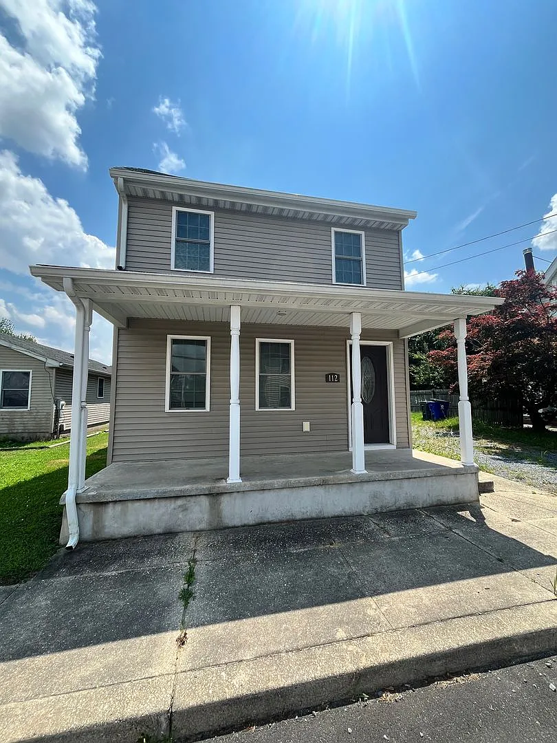 Welcome to 112 E Main Street! — Photo 2