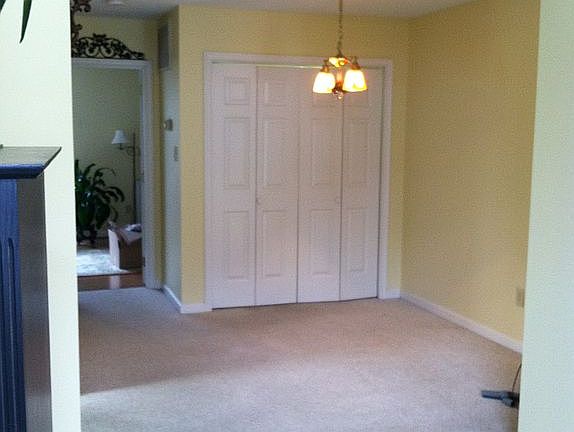 3rd image of 106 Crestwood Ct