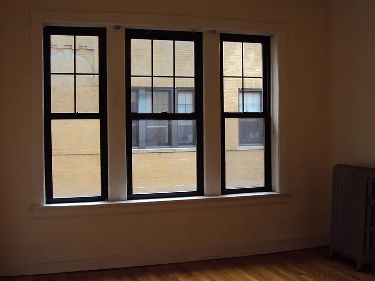1 br Living Room