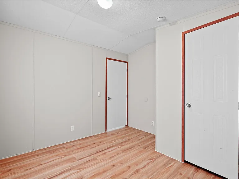 22091 Bowden Dr — Photo 11