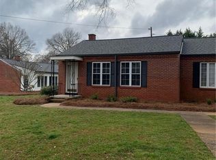 806 N Avalon Rd APT D, Winston Salem, NC 27104