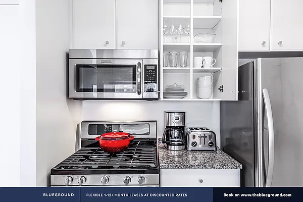 Rented by The Blueground | media 41