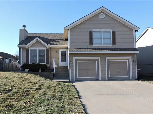 11104 N Booth Ave, Kansas City, MO 64157