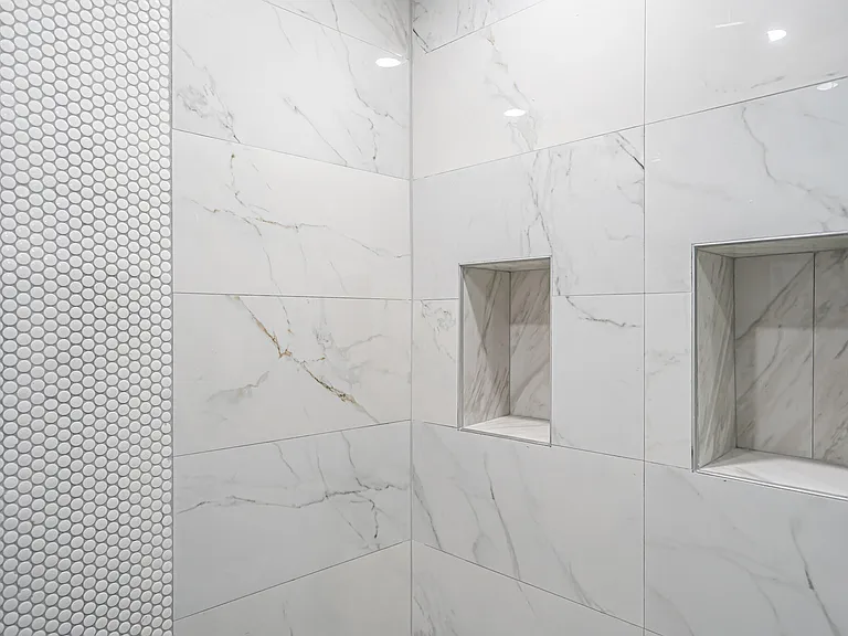 244 Normandy F — Photo 17