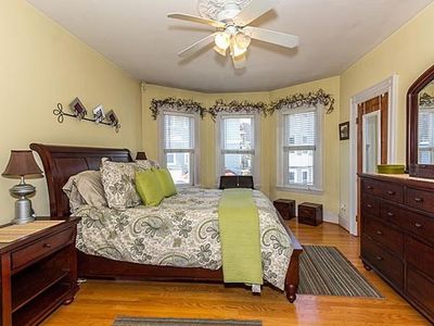 13 Buttonwood St APT 2, Boston, MA, 02125