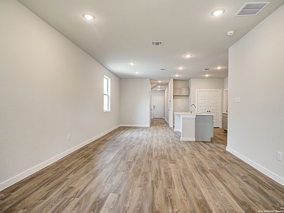 4th image of 14730 Emerio Drive